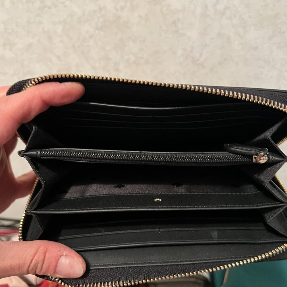 Kate Spade Wallet - Picture 2 of 3